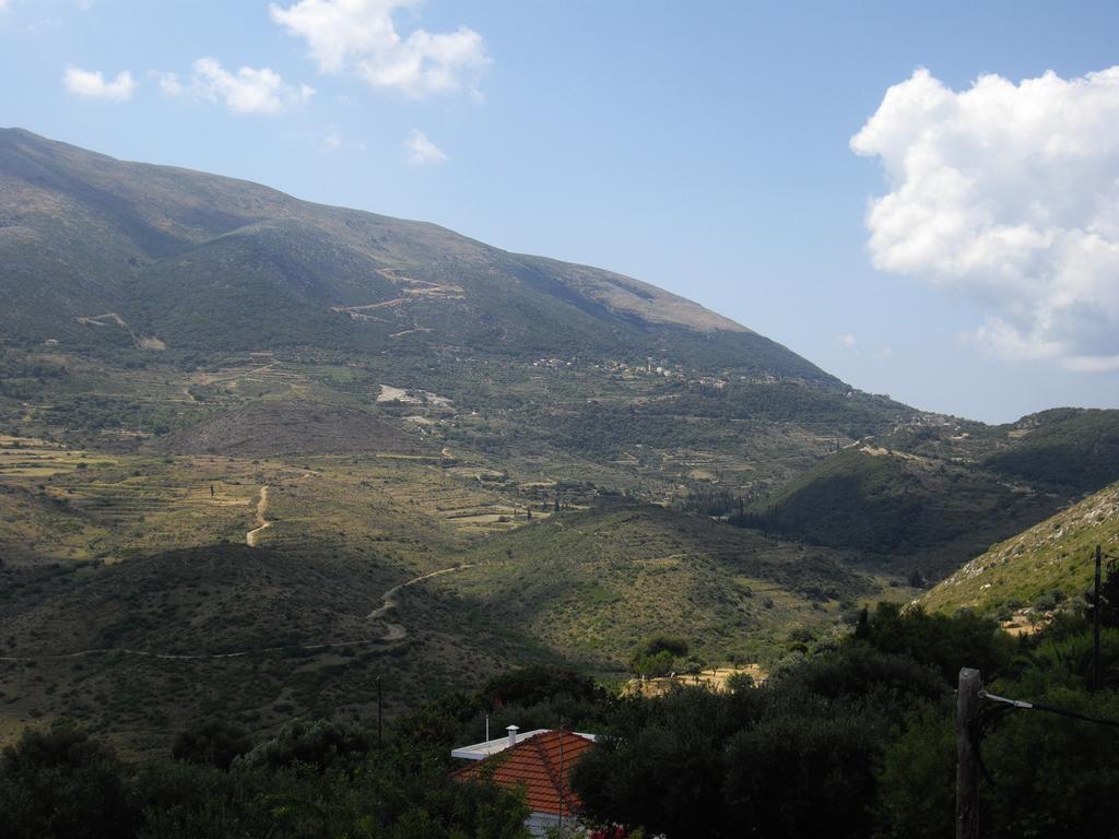 Christos Studios Zóla 객실 사진
